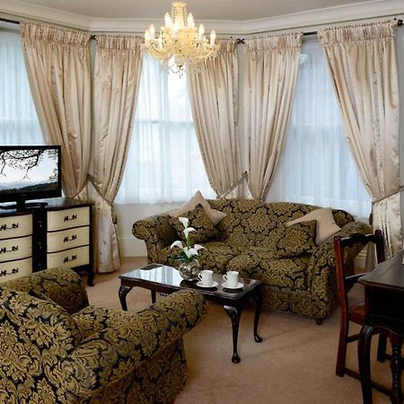 Stags Head Hotel โบว์เนส ออน วินเดอเมียร์ ภายนอก รูปภาพ