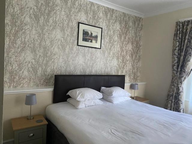 Stags Head Hotel โบว์เนส ออน วินเดอเมียร์ ภายนอก รูปภาพ