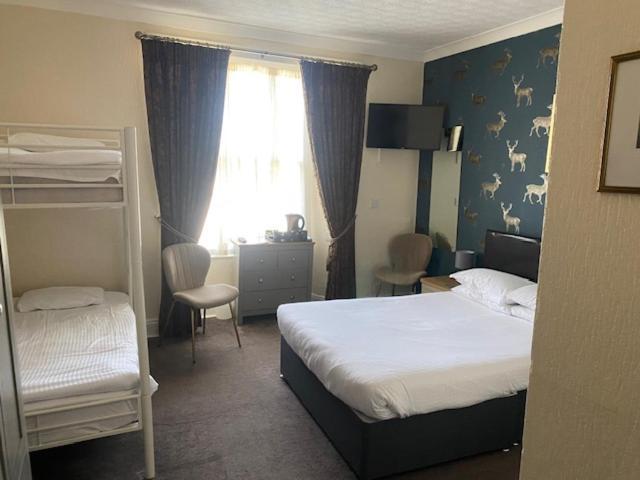 Stags Head Hotel โบว์เนส ออน วินเดอเมียร์ ภายนอก รูปภาพ